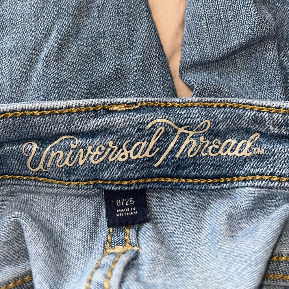 Universal Thread Ripped Jeans - Picture 2 of 3